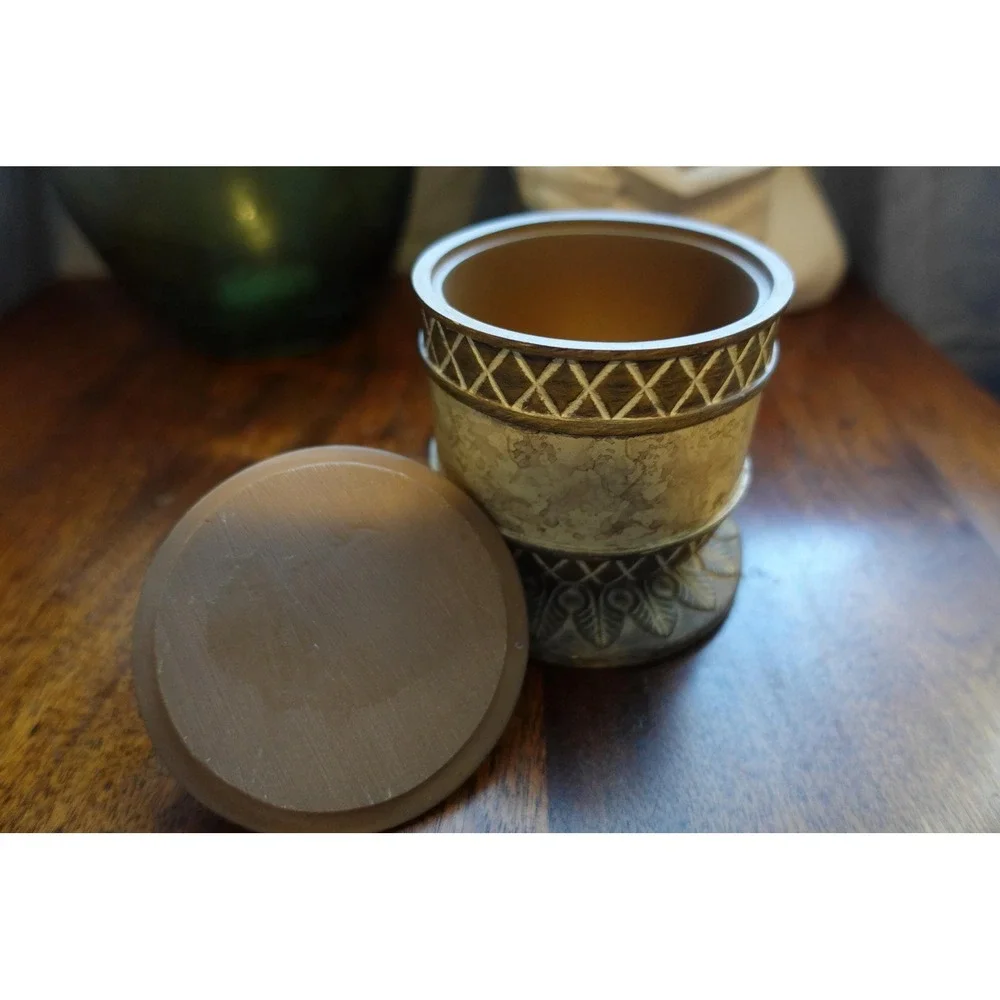 Vintage ceramic brown and cream color lidded canister‎ with leaf design